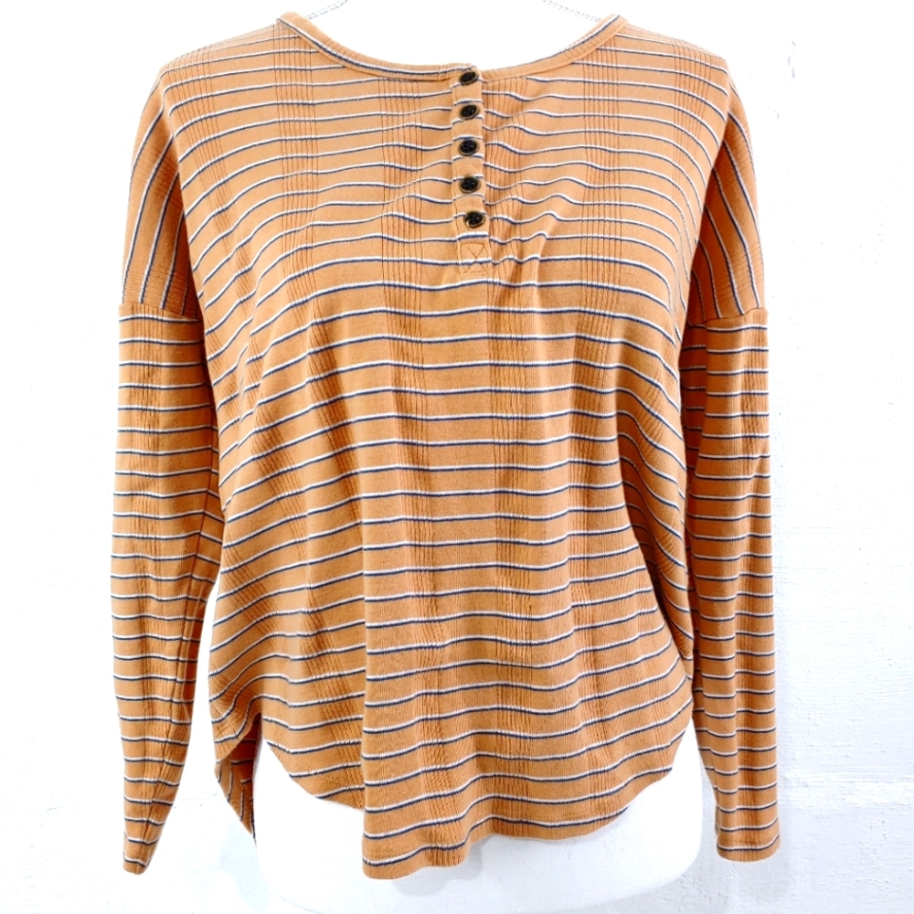 AMERICAN EAGLE PULLOVER TOP
